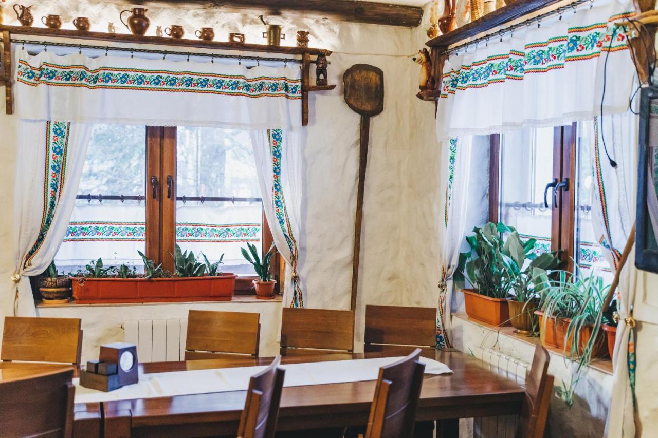 U Сimbora Hotel Lumşorî Exterior foto